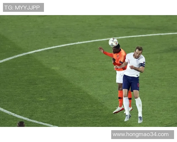 荷兰与英国足球明星的辉煌历程与传奇对决解析