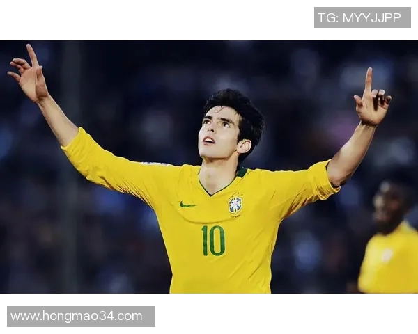 足球巨星卡卡展现书法才华与艺术魅力的精彩瞬间